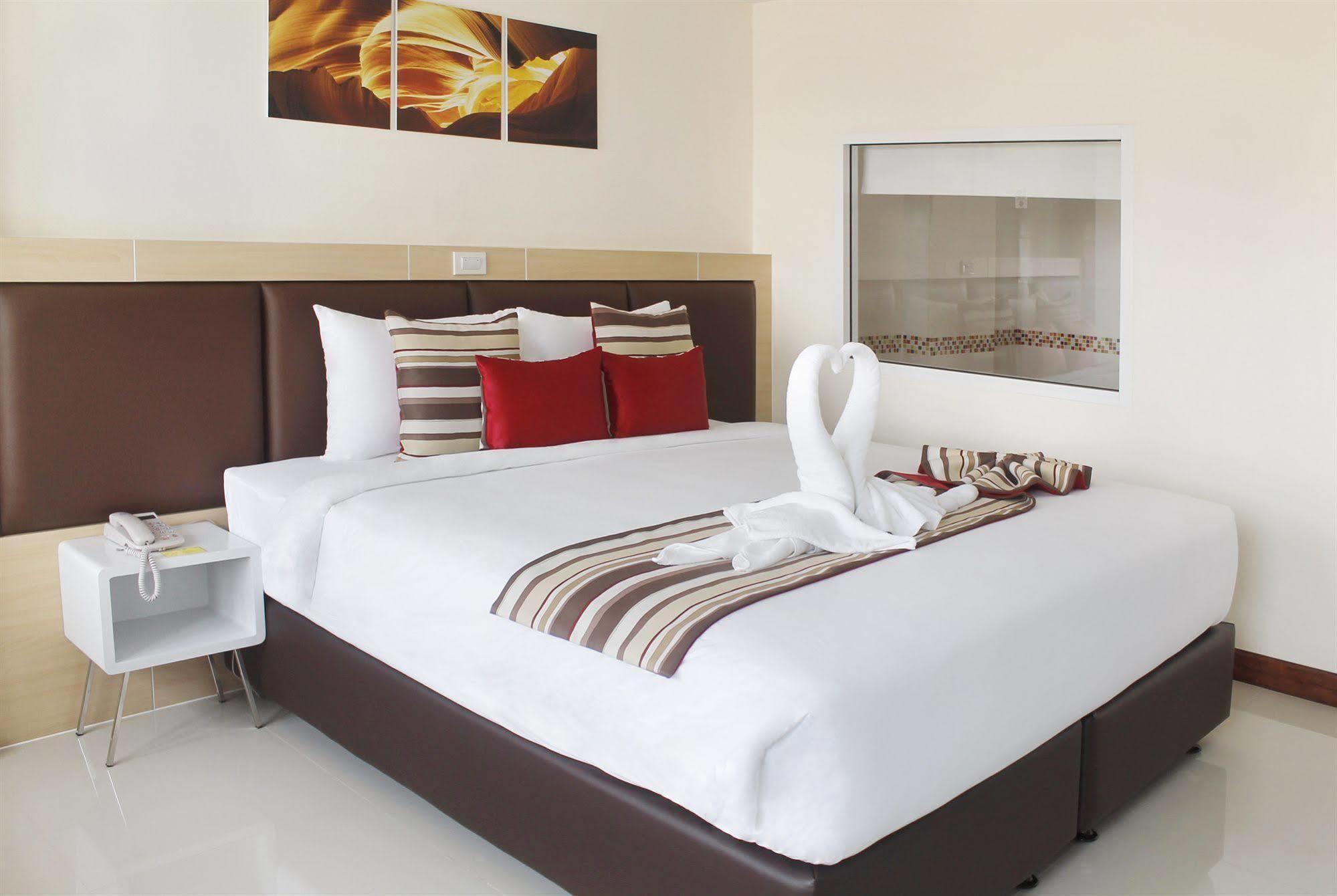 Oyo 234 Tara Grande Hotel & Spa Bangkok Esterno foto