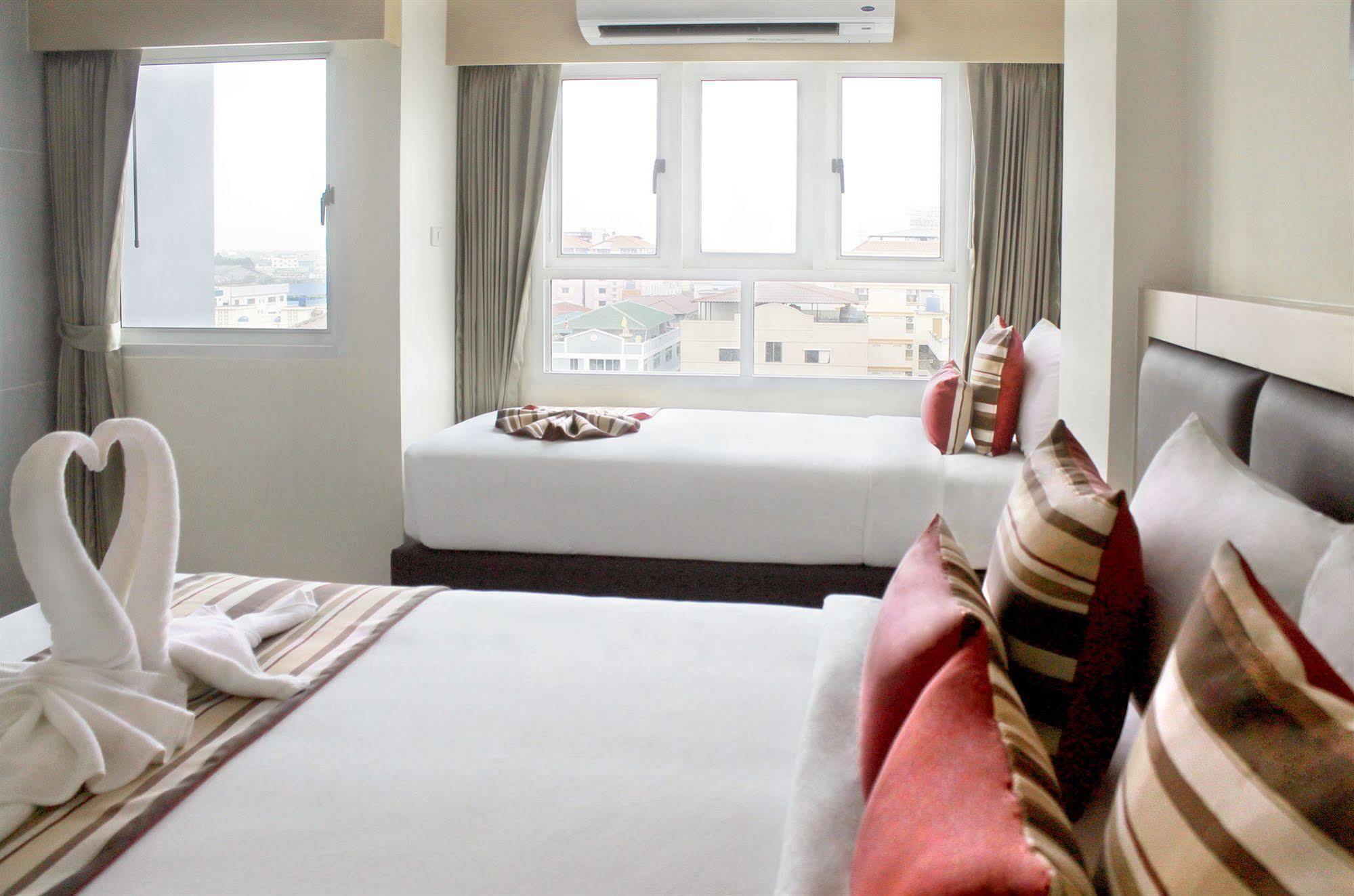 Oyo 234 Tara Grande Hotel & Spa Bangkok Esterno foto