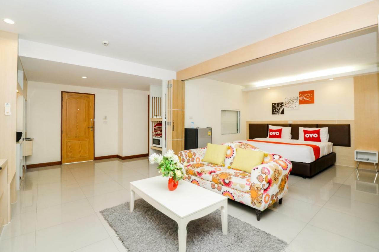 Oyo 234 Tara Grande Hotel & Spa Bangkok Esterno foto