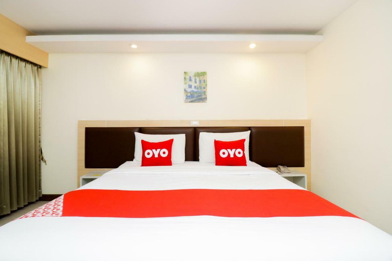 Oyo 234 Tara Grande Hotel & Spa Bangkok Esterno foto
