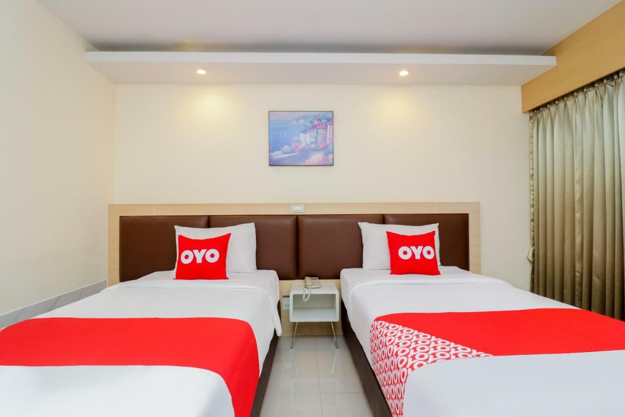 Oyo 234 Tara Grande Hotel & Spa Bangkok Esterno foto